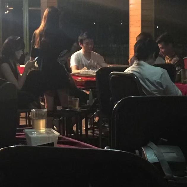 就是壕!王思聪成都包场打麻将从白天玩到黑