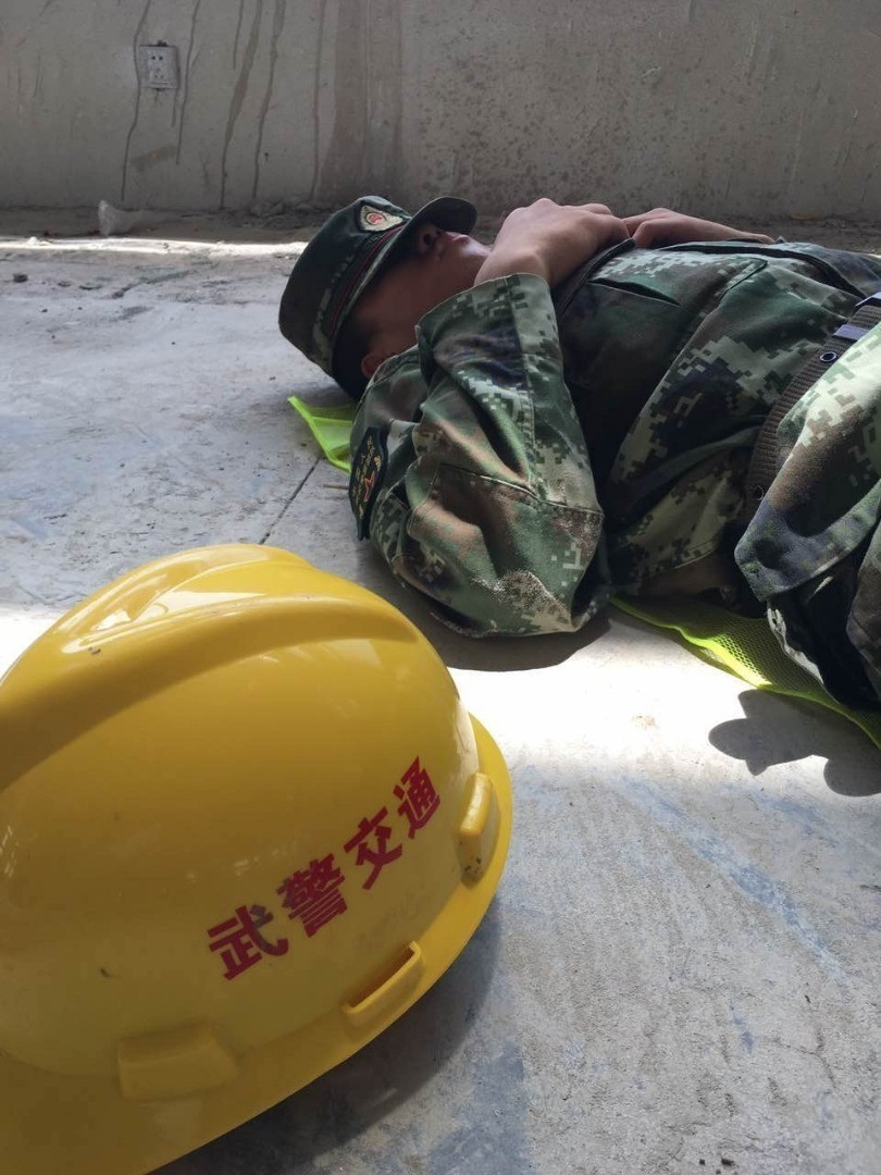 北京时间直击盐城灾区：抢险第一线的武警官兵