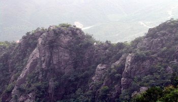 环境 主要景点 景点传说 旅游线路 相关景点 芙蓉山位于湖南省宁乡县