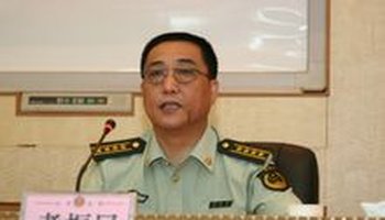2001年9月任广东省公安边防总队海警第二支队政治委员.