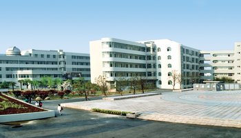 2005200学年度扬州市新华中学第一学期入学考试高二英