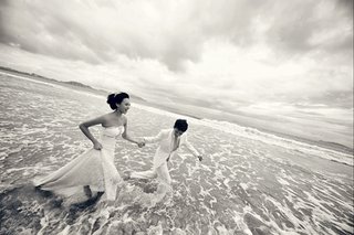 太原卡罗婚纱摄影会馆仅13999元!三亚蜜月婚