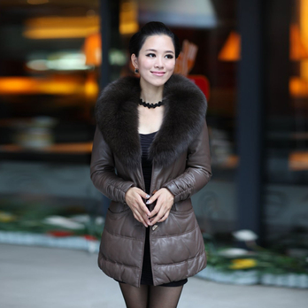 阿里美人 女士 真皮羽绒服 皮衣 羊皮 泥土色 中