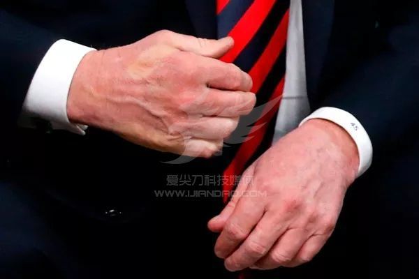 这一次,特朗普的绝技竟栽在了马克龙\"手上\"!