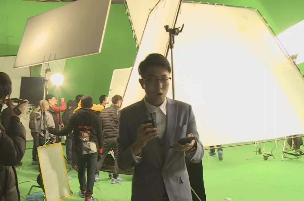 《贪玩蓝月借古天乐直播行骗,三百万人一起同