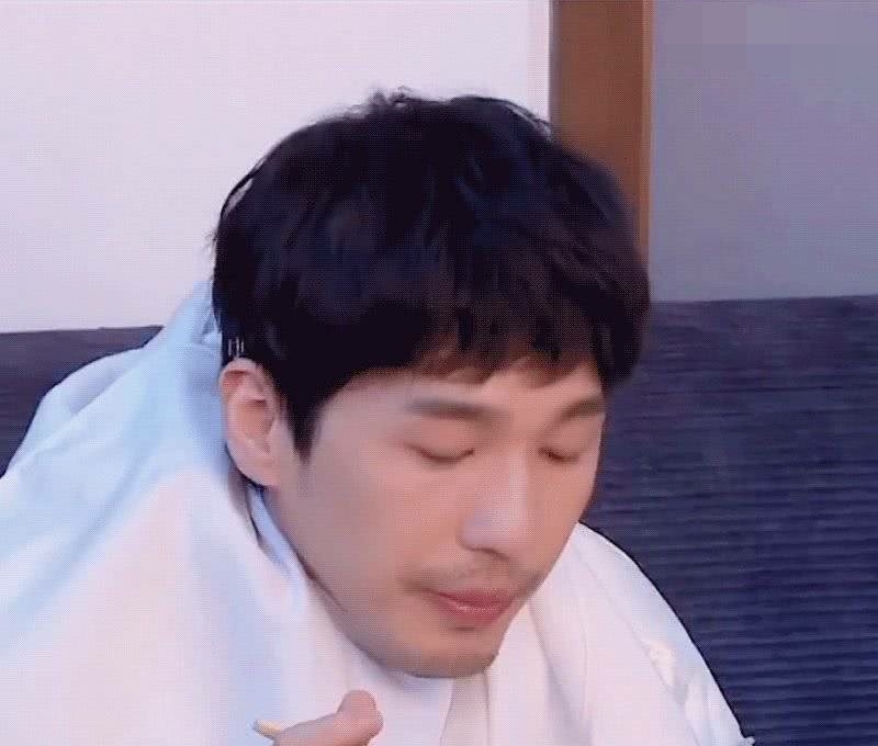 我和我的经纪人,欧阳娜娜首当白宇服装助理