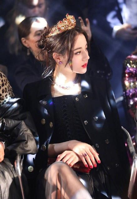 迪丽热巴美照走红推特,日本网友:中国顶级美女
