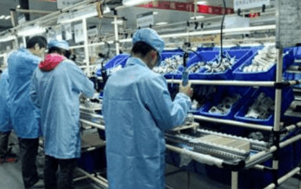 小伙加班回家,发现床上有人!小伙这样做,网友:老实人!