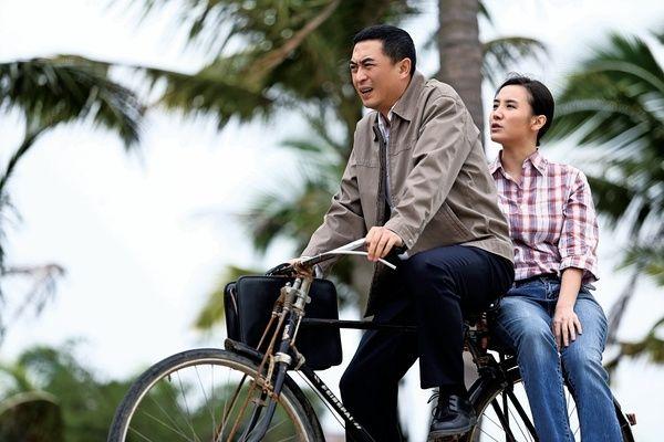 张嘉译:这个大叔有毒,合作女星大多小他十岁,但