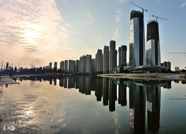 2018最新迪拜房产价格查询:房价下跌投资者争