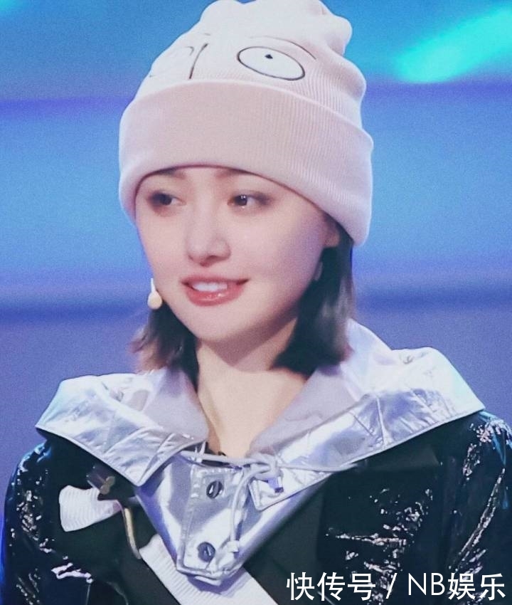 她二十七岁演绎热剧《微微一笑很倾城》,今现