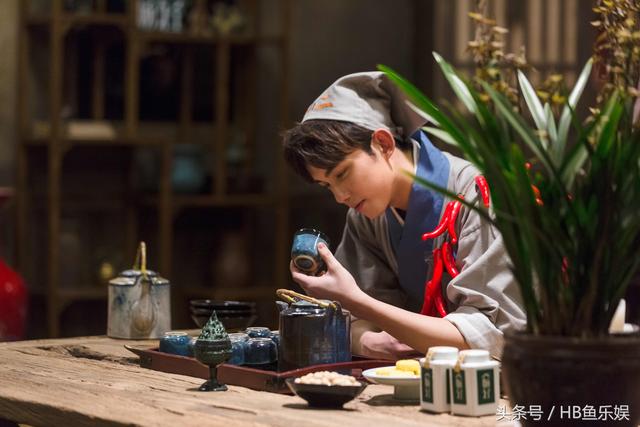 《我是大侦探》吴磊化身店小二 鬼马活泼情话