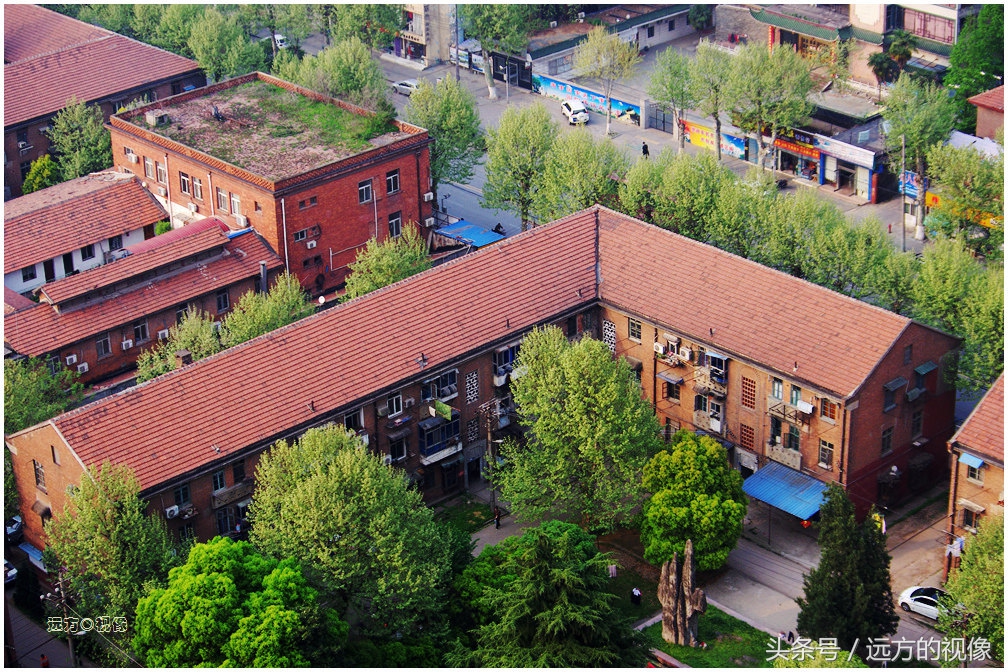 青山红房绿水猜成语_青山绿水图片