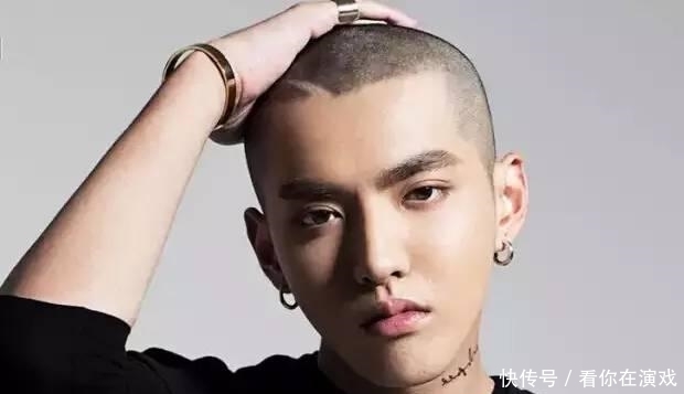 吴亦凡大碗宽面终于有自己主题曲,王思聪评论