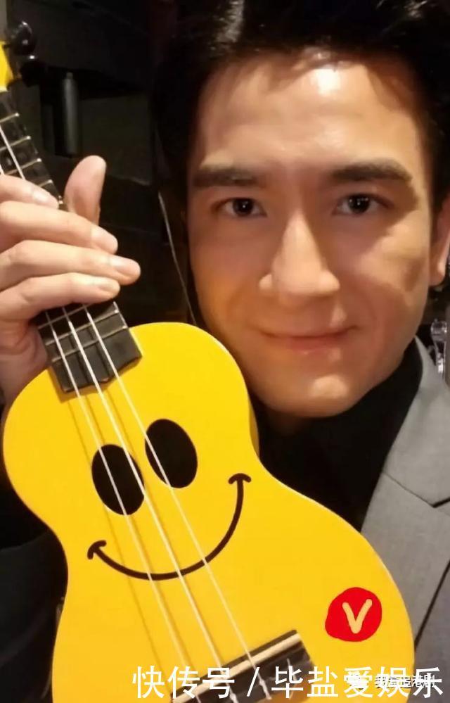 马国明微博迟迟未获认证, 于是自己画了个V