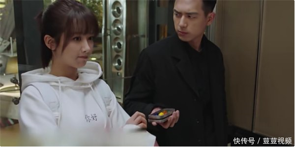 亲爱的热爱的佟年妈妈做了一件事,佟年和韩商言订婚,吴白破产 澳门百家乐玩法大全