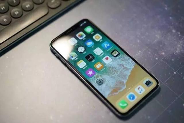 苹果iPhone8\/X买64G够用吗?让数据说话