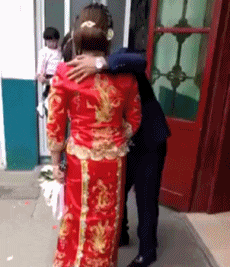 难怪男生喜欢玩滑板的一撞妹子就到手了