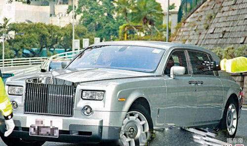 百台座驾陪李嘉诚一同退休?超人一生多少豪车