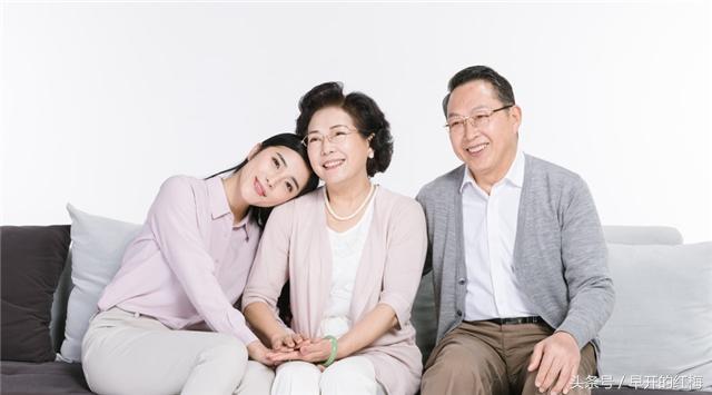 男友爸妈居然让我家出十万彩礼钱,我该给他们