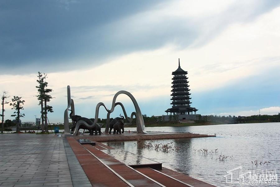 祖龙ACMALL地铁房实力MAX 接驳地铁口\"C位出道\"