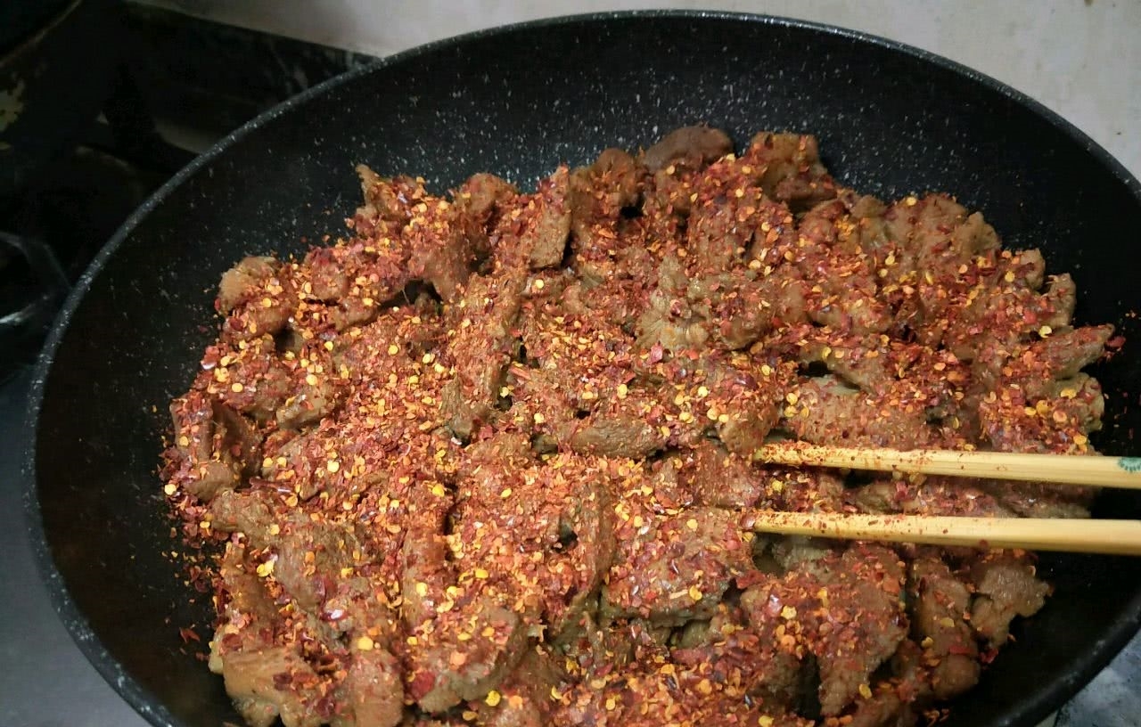 多少斤牛肉出一斤牛肉干 t010e7157572e6b8729.jpg