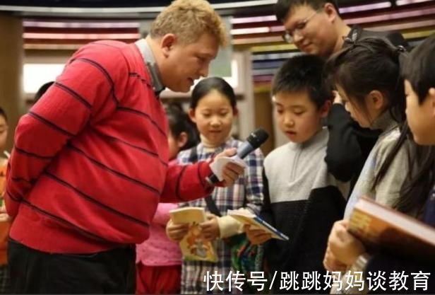 那么对于外国学生学习中国的语言也是十分困难的，尤其是作为具有历史悠