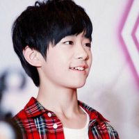 tfboys同款鞋子白色哪种好 tfboys闉嫔瓙牌子同