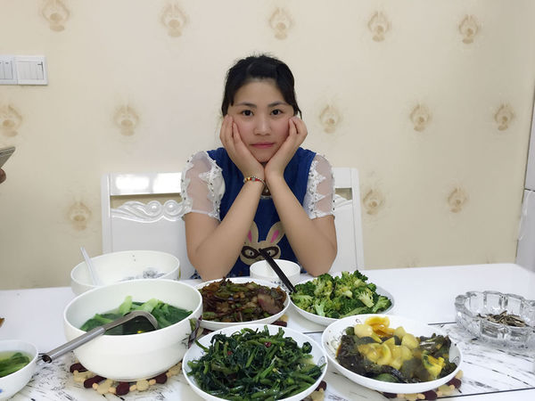 求助 我发际线很低、 有很多的浅毛毛!我听我同