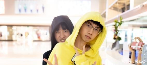 IG宝蓝兑现承若宴请小明,聚餐人员引热议小明