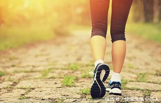 60岁老太昏迷入院,医生查明原因,怒斥儿女太不