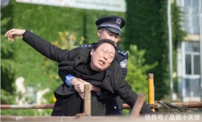 《都挺好》暖心结局,原来这个懦弱自私的父亲