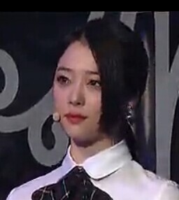 <em>崔雪莉</em>这个<em>头发</em>这么弄_360问答