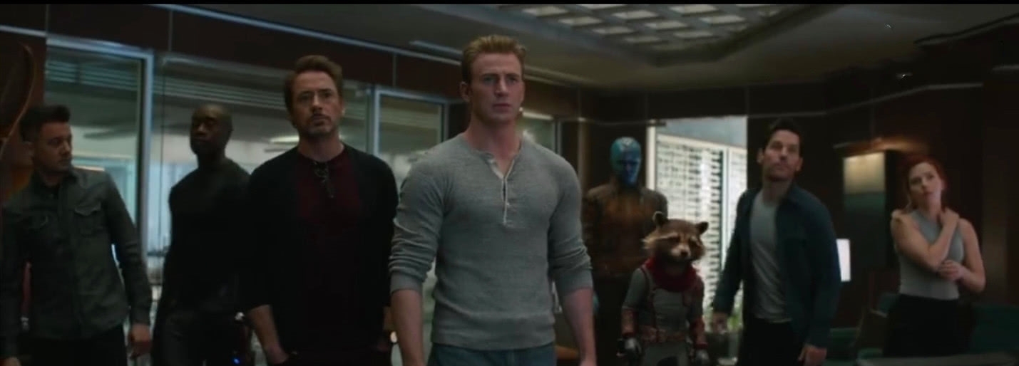 《复联4》发布全新中文预告片,美队和钢铁侠握