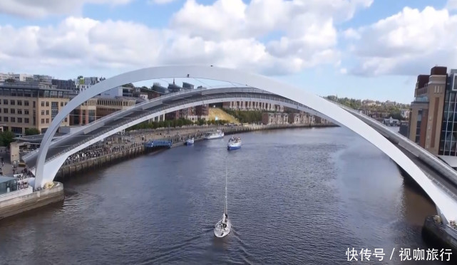你见过可以旋转的桥梁吗？就像眼睛在眨动，只为给船舶腾出空间