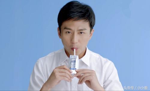 《跑男》由安慕希冠名播出,但是跑男成员里有