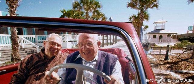 车管所通知驾驶证新政策出台,一起了解一下