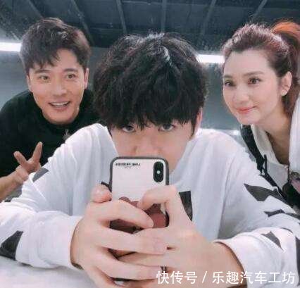 子躲厕所爆哭张丹峰风波后,张镐濂现身一脸惆怅