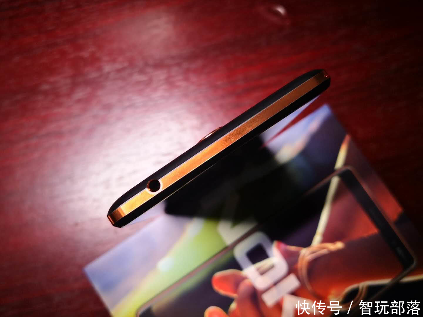 诺基亚7 Plus开箱体验:全面屏+蔡司三摄,金属机