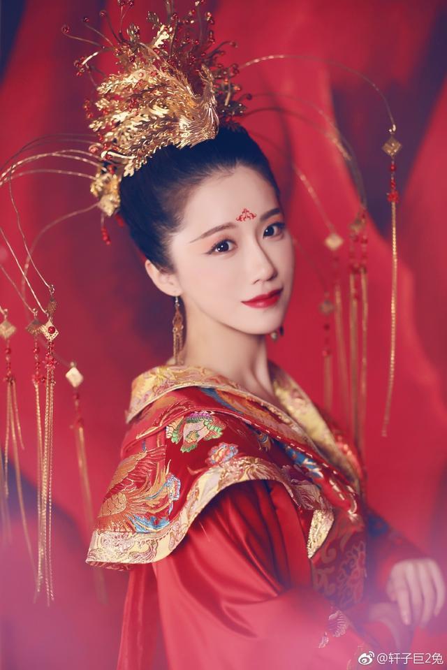 冯提莫离婚事件还原,最甜美主播人设崩塌?