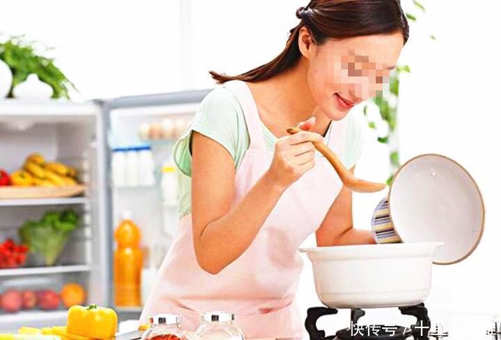 结婚十年一直恩爱,我改了老公通讯录名字,收到