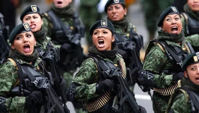 不爱红妆爱武装:全球巾帼大检阅