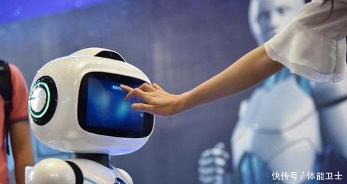 马云说,十年后房子和车子都不值钱,那十年后什