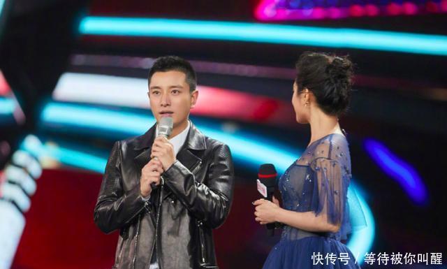 次跨年深情独唱,深夜发文感慨,配图只有自己!