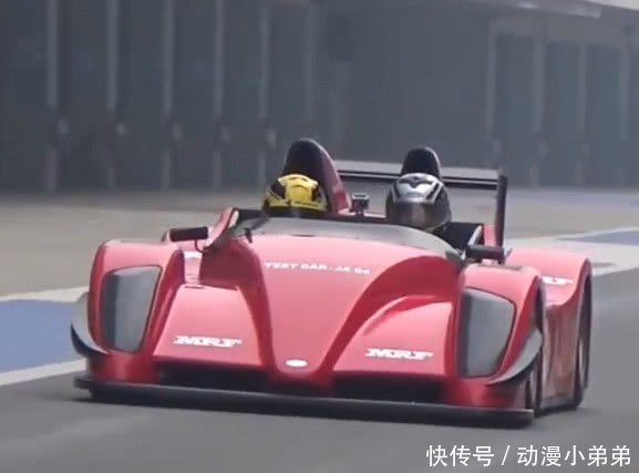 最矮 的敞篷车,过收费站不要钱,但难过减速带_