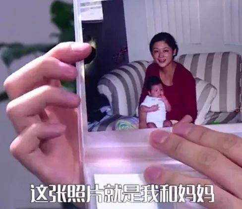 看了陈飞宇从小到大的照片，网友：幸好陈红基因力挽狂澜！
