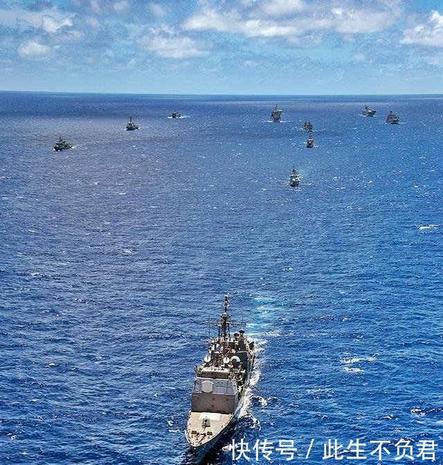 环太平洋联合军演 各国海军组成编队拍摄宣传