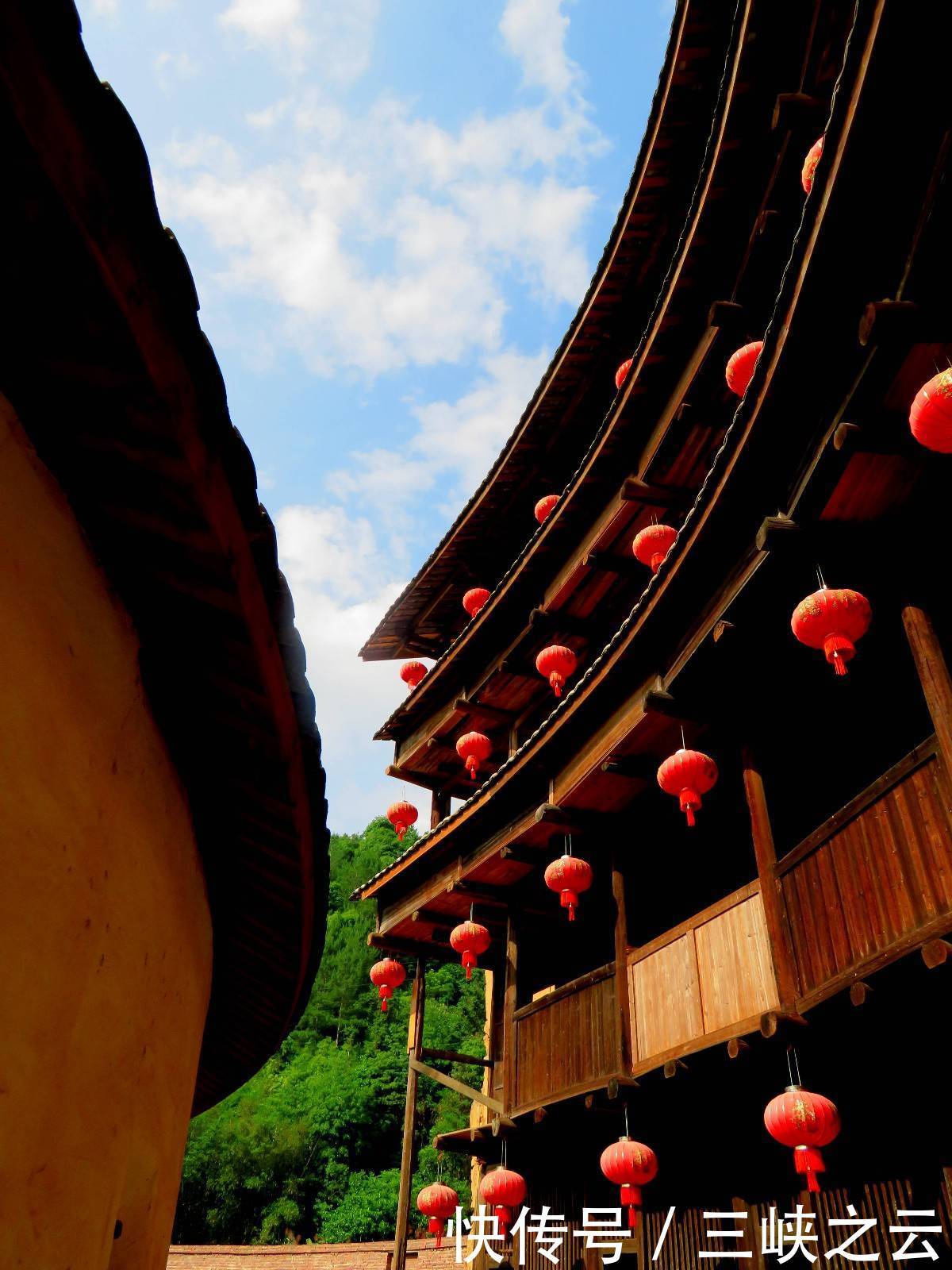 中国古建筑的一朵奇葩，福建永定土楼，神奇的山区民居冬暖夏凉