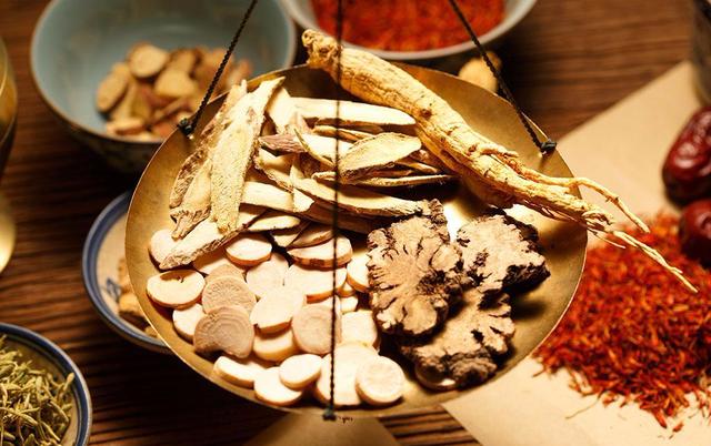 尖锐湿疣这么可怕!25岁白领确诊宫颈癌,医生说