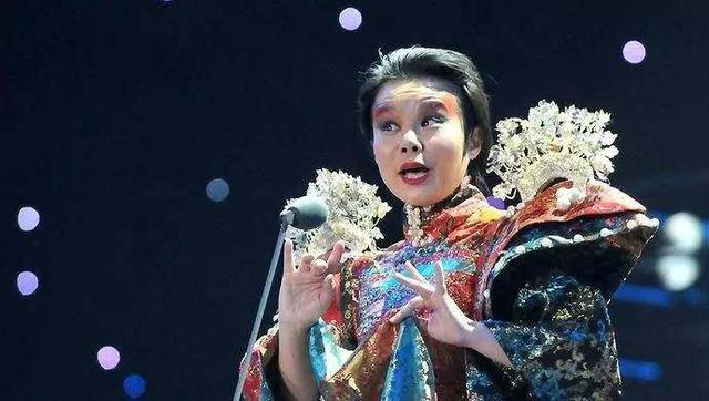 龚琳娜吐槽《无问西东》音乐南辕北撤,网友:唱